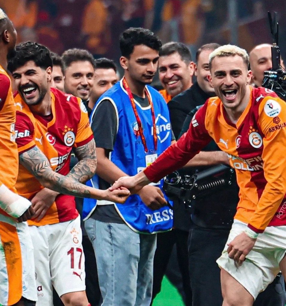 NBAJAYM's tweet photo. Eren’in cezası bittikten sonra Trabzon maçında sahaya çıktığında, onu ne kadar sevdiğimi daha iyi anladım.

Nasıl kâbus gibi aylar geçirip birlikte ayağa kalktılar ama. 🥺🫶🏻 https://t.co/iLuVg6IRoW