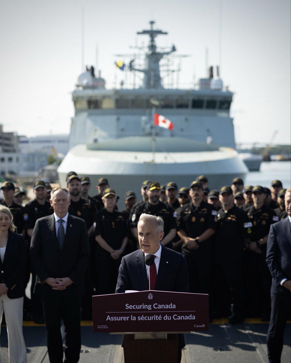 MarkJCarney's tweet photo. Le Canada retient le fabricant allemand TKMS comme fournisseur de notre prochaine flotte de sous-marins.
 
Ce projet d’approvisionnement en défense, le plus vaste de notre histoire, aura longtemps d’immenses retombées pour les industries et travailleurs de chez nous. Aux côtés de nos Alliés allemands et norvégiens, nous construirons rapidement et à grande échelle afin de renforcer nos capacités stratégiques et de défendre notre souveraineté.
 
Nous bâtirons cette flotte pour bâtir un Canada fort.