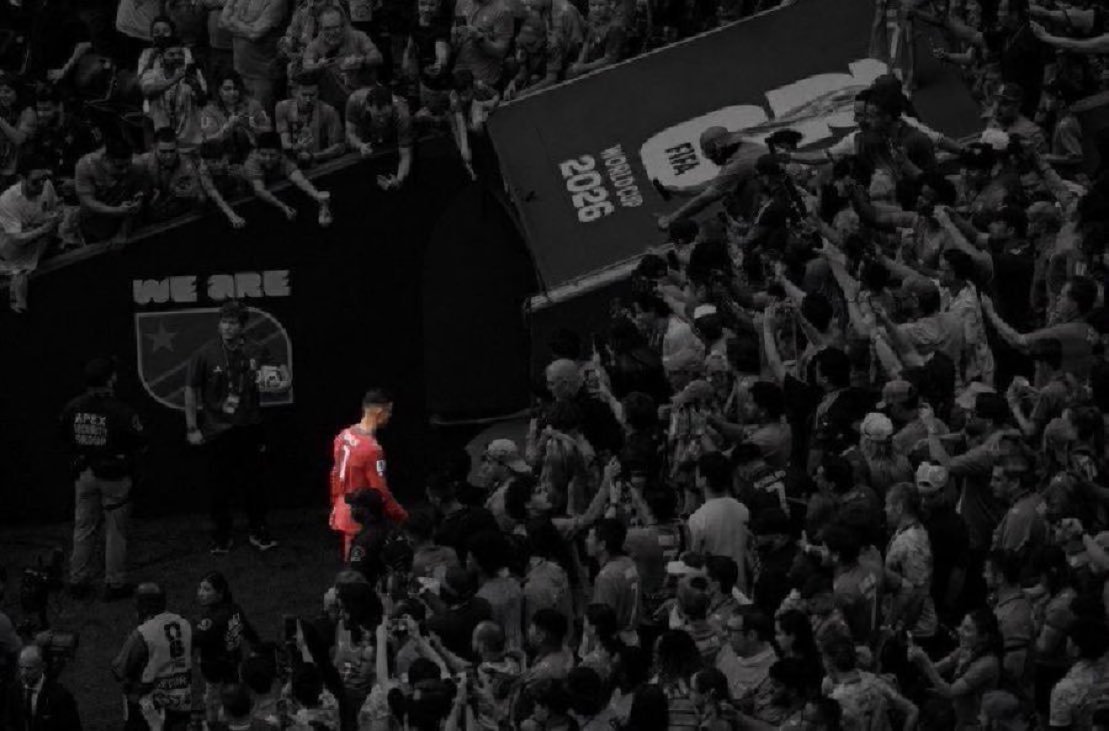 injuriesFC's tweet photo. Thank you for everything, Cristiano❤️.
The child in me will always look up to you as someone who never gave up, someone who taught me that hard work and belief can take you to places you once only dreamed of.
Forever my GOAT. 🐐🇵🇹 https://t.co/Fqy7U5Pdsh