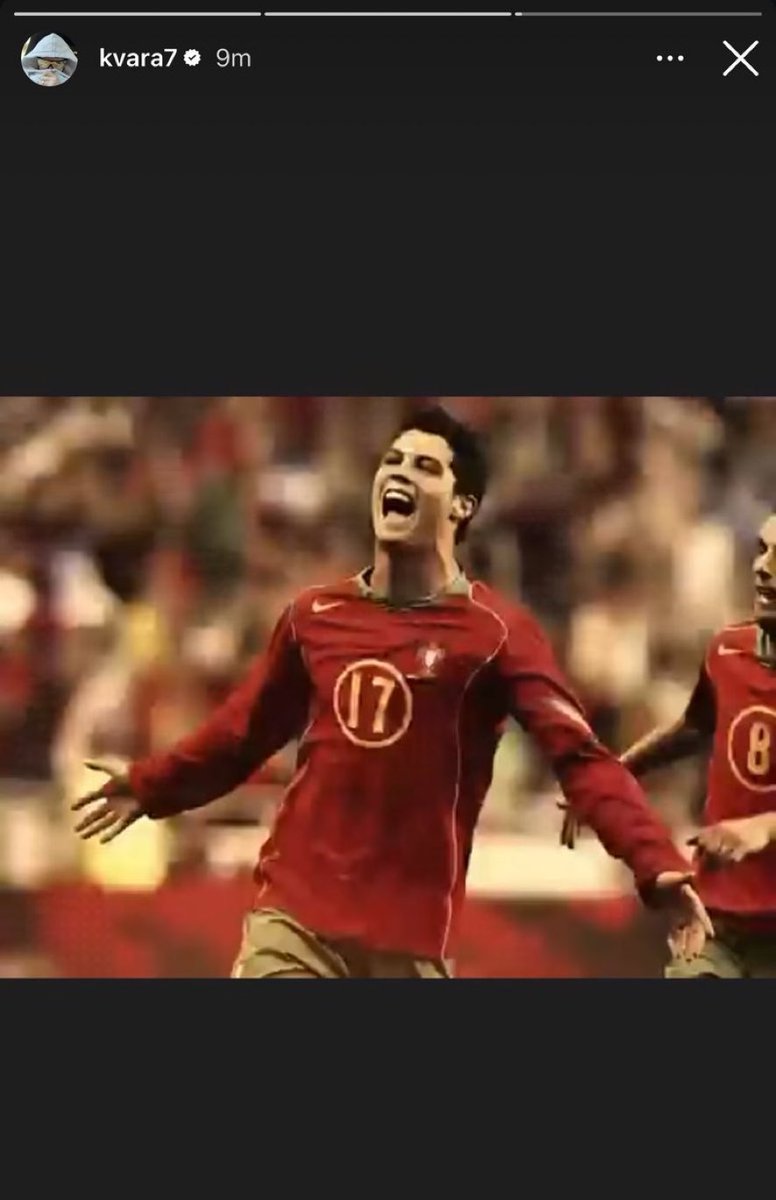 madrid_total2's tweet photo. Kvaratskhelia en IG le dedica un story a su ídolo Cristiano Ronaldo.

Ojalá fuera portugués Khvicha y hubiera jugado con Cris. 😔 https://t.co/fNcmCWvAS0