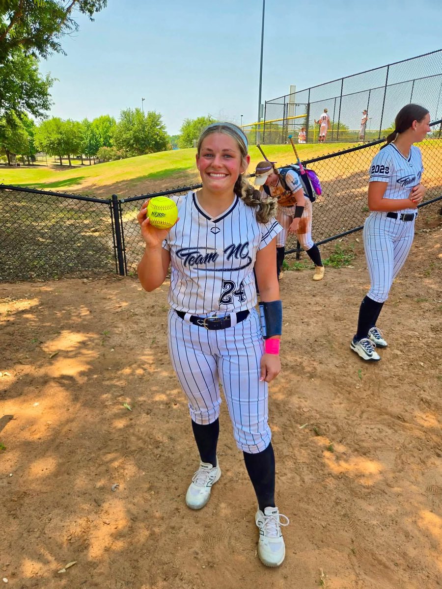TrinityTrexler's tweet photo. What another awesome tournament in the books for Team NC!🔥

Hit- .500 with 1 HR💣 and 3RBIs

Pitching- 10IP with 10 K’s and with the other opponents hitting a .318 off of me.

I couldn’t be more thankful for this team!! next up Legacy!!!🥎
@TNCYatesBenton https://t.co/P2y2o5wG2P
