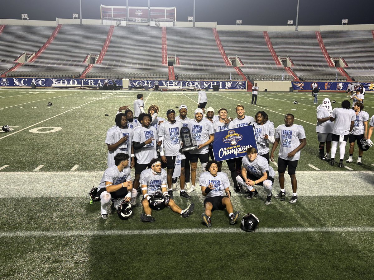 kjkelley_1's tweet photo. 27's, 28's, 29's. Your on the clock! Let’s go post that film or hit the DMs to be evaluated! We’re back-to-back SCAC Champs only up from here! #Decide2Fly #D3 #Football #SeatbeltCity #ClickitOrPickit https://t.co/POvXUdZjSi