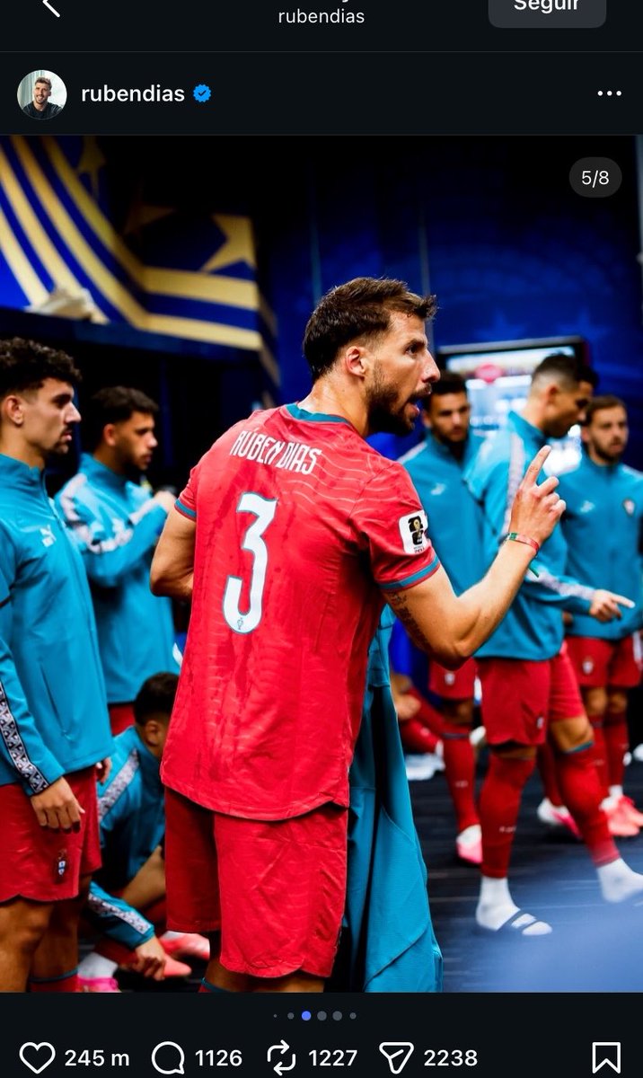 tgkclu6's tweet photo. O ruben dias a ter uma foto dele a ser treinador de balneário em cada post do insta😭😭😭😭!?!? https://t.co/W98Jmcrrjb