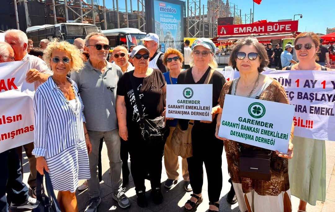 garemder's tweet photo. EYT ve Emekliler Federasyonu’nun düzenlediği 5 Haziran 2026 tarihindeki buluşmada, GAREMDER olarak biz de yerimizi aldık ve haklarımızı savunmak adına Kadıköy'de buluştuk. https://t.co/FQA09HQ8Q9