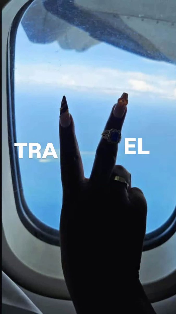 layxsnv's tweet photo. IDC where to but a flight is much needed ✈️😩👙🏖️ https://t.co/g0C3jxtP4w
