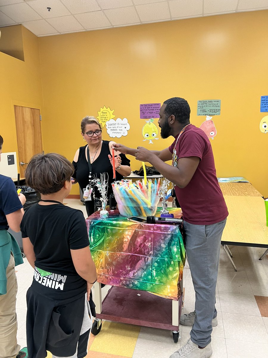 DRMathCoachPHS's tweet photo. We opened week 3 with a party! 🎉 It was time to TURN UP for those who reached 100% attendance for two straight weeks! We acknowledged at least 100 third graders today! Let’s goooo!  5 more days until the FAST! We got this! 💪🏾 #BCPSleadership #SummerSoar #Week3 #Summertime https://t.co/XuNWliuURN