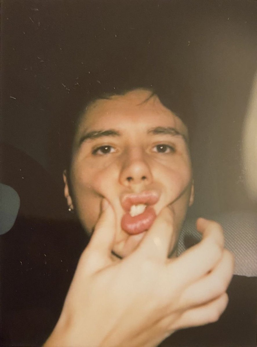 howellslesbians's tweet photo. we need new joint polaroids for the hl tour https://t.co/8D6tziABwk