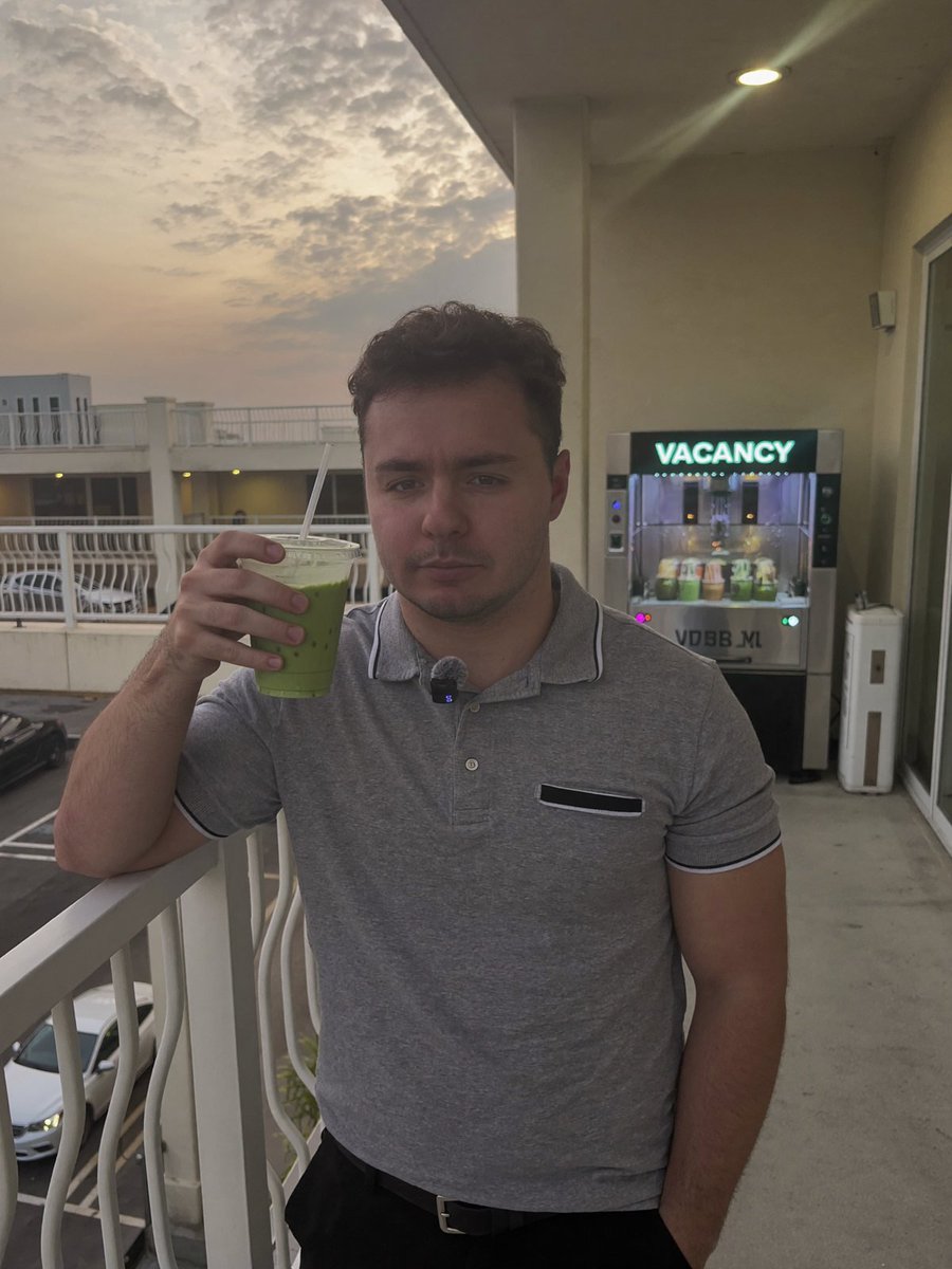 ralphmemecoin's tweet photo. views from the penthouse. https://t.co/U2HBiKzrIk