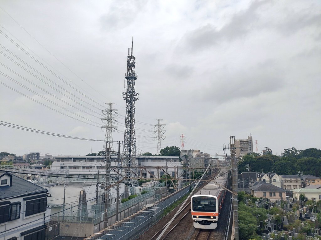 skyanai's tweet photo. おはようございます
いつも沢山の♥ありがとうございます
曇り空☁ですが、青空が少しですが見えています
一瞬ですが、ポツポツと雨☔が落ちてきました
涼しい北東風が吹く過ごしやすい体感です
皆さんの空はどうですか
では良い１日を
＃イマソラ
#空がある風景 https://t.co/gocmrpWhQV