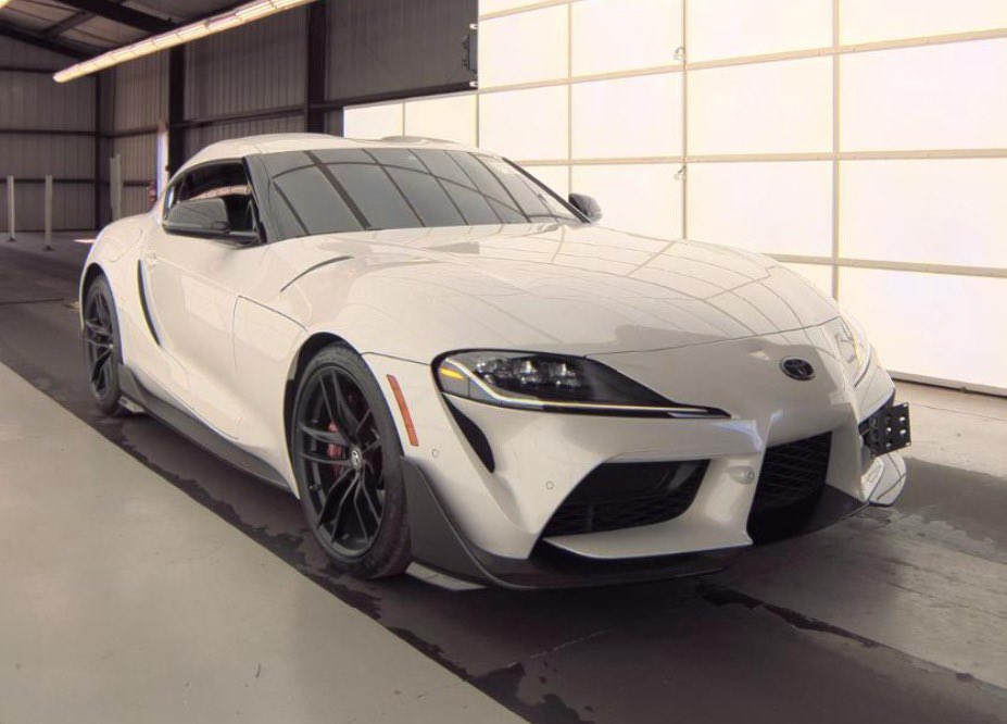 Kinglamarr___'s tweet photo. 2022 Toyota GR Supra A91-CF Edition 
From the US straight to Nigeria! 🇳🇬

🏷️: N99 Million ($70K) ONLY
(Buying + Shipping)
ETA: 6-8weeks
Contact for details📥 https://t.co/6BiMUezdlf