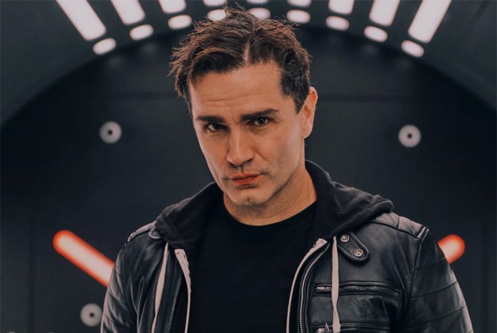sw_holocron's tweet photo. Sam Witwer has an amazing theory “that the Sith names were mockeries of who they once were.”

“For example, Count Dooku is this refined man. He’s a political leader and he says that he wants everything to work out for his people and all this stuff. And Palpatine goes, ‘No, you’re Darth Tyrannus. You’re a tyrant actually. Screw you.

Darth Maul wishes to be this sophisticated, ‘I’m well read, I’m very smart, I’m educated.’ And [Palpatine] is like, ‘You’re a maul. You’re a weapon. Go and go be a weapon.’

Darth Vader is the saddest one. [Palpatine] goes, ‘You’re the dark father and you have no children, because your wife died…You’re the childless father and you live with that. That’s going to give you the sadness, the anger that you need to do my bidding.’”

(Source: https://t.co/tgdBHE5LPD)
