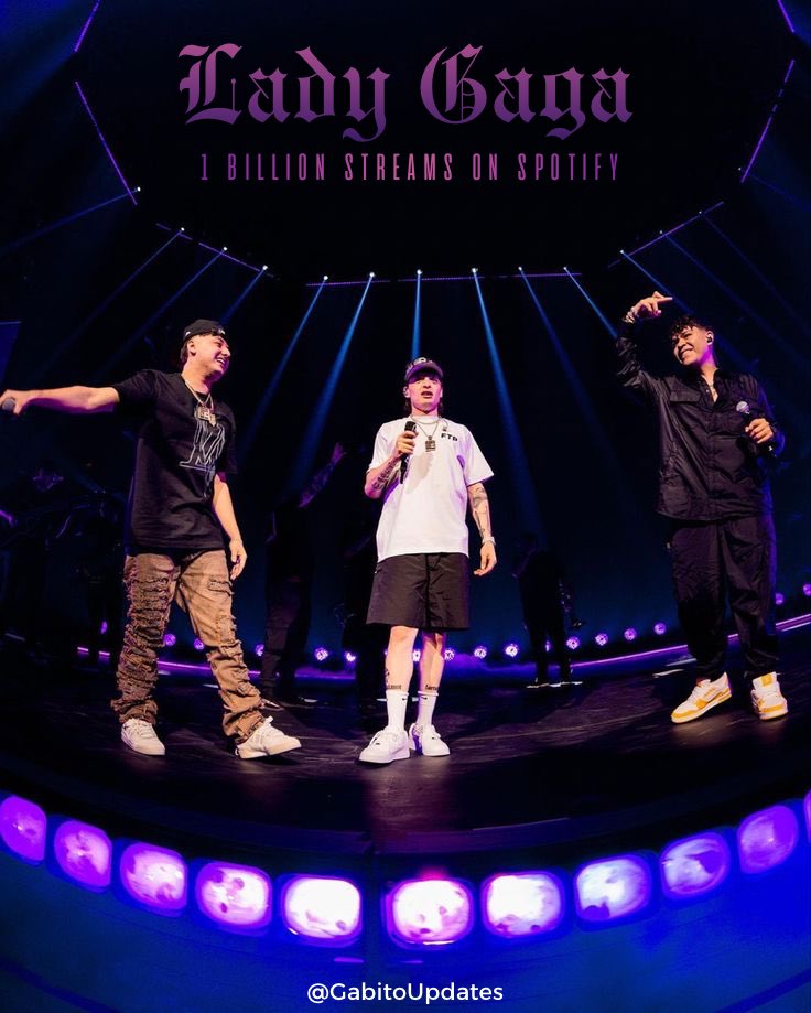 GabitoUpdates's tweet photo. "Lady Gaga" de Peso Pluma, Gabito Ballesteros &amp; Junior H, ya supera el BILLON de streams.

— Es su primera canción en lograr dicha cifra. https://t.co/CVEpR8bOnc