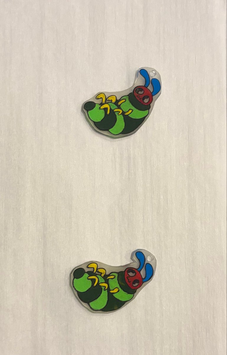 SamIsClam's tweet photo. Oh yeah he tiny ^_^ #art #artmoot #caterpillar #sillt https://t.co/wdGrz2quCI