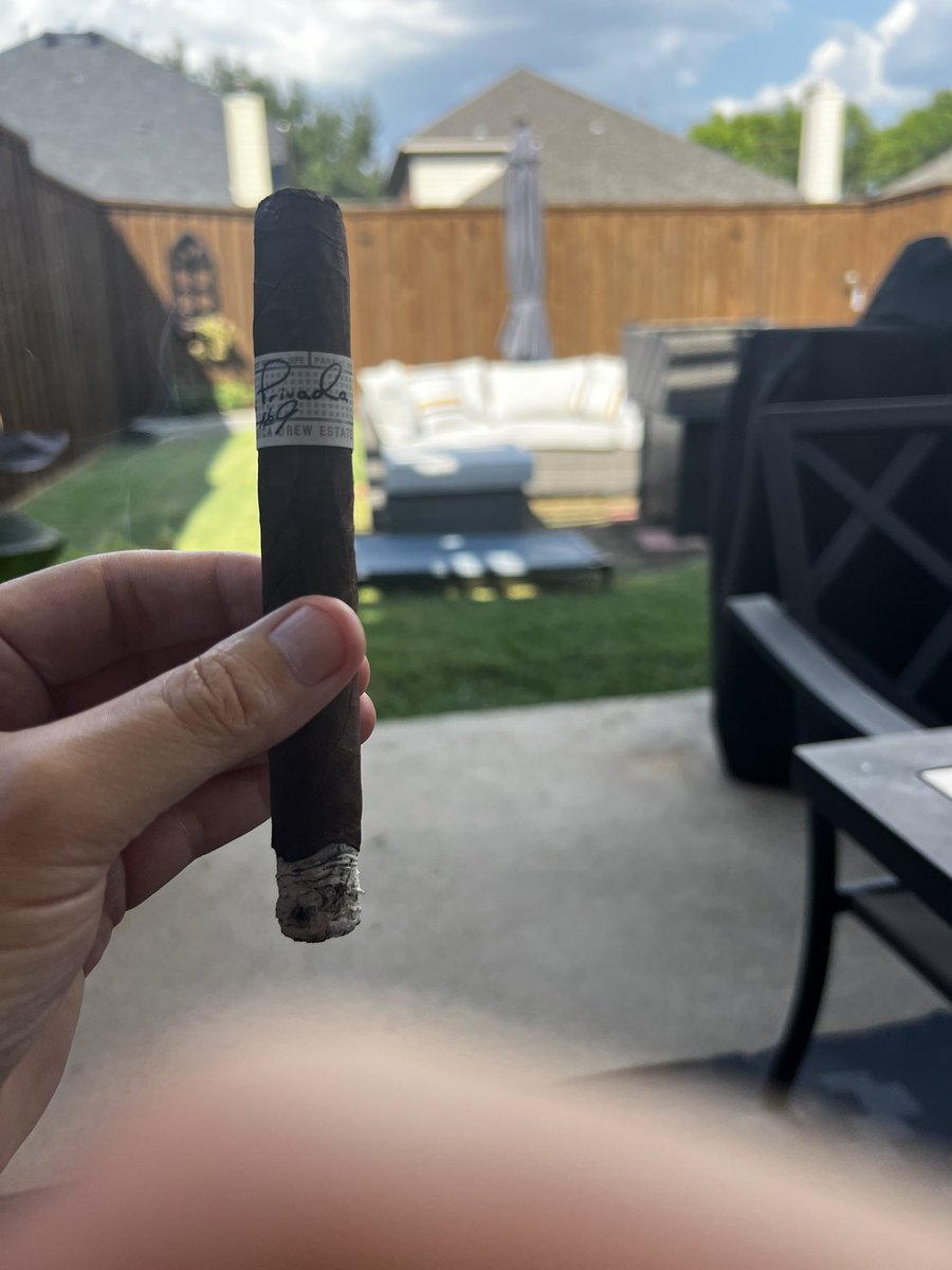 butchna_mark's tweet photo. Listening to 90s Grunge with a Liga Privada 9. 😎 https://t.co/2Ml9qU0qJ1