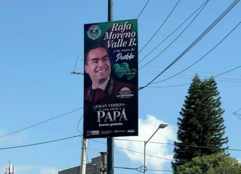Palillo191's tweet photo. De la basura del Rafa Fake @RMorenoValleB ahora el @gob_puebla del #OrejasDeMilanesa nos vuelve a forrar de basura la ciudad, luego andan dando excusas p3nd3j4s a porque nos inundamos 
¡¡Dinero a la vil basura y además para 🍆 la cosa!!
(Aquí el único ganon es el que maquila esas 💩💩)