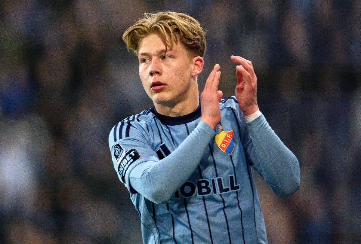 SportsPeteO's tweet photo. A number of Premier League clubs are eyeing Djurgardens IF star Matias Siltanen. Toulouse have made a bid for the talented Finland U21 international, while Lyon are also readying a move for the midfielder. #DJURGARDEN https://t.co/T9EOkhqLso
