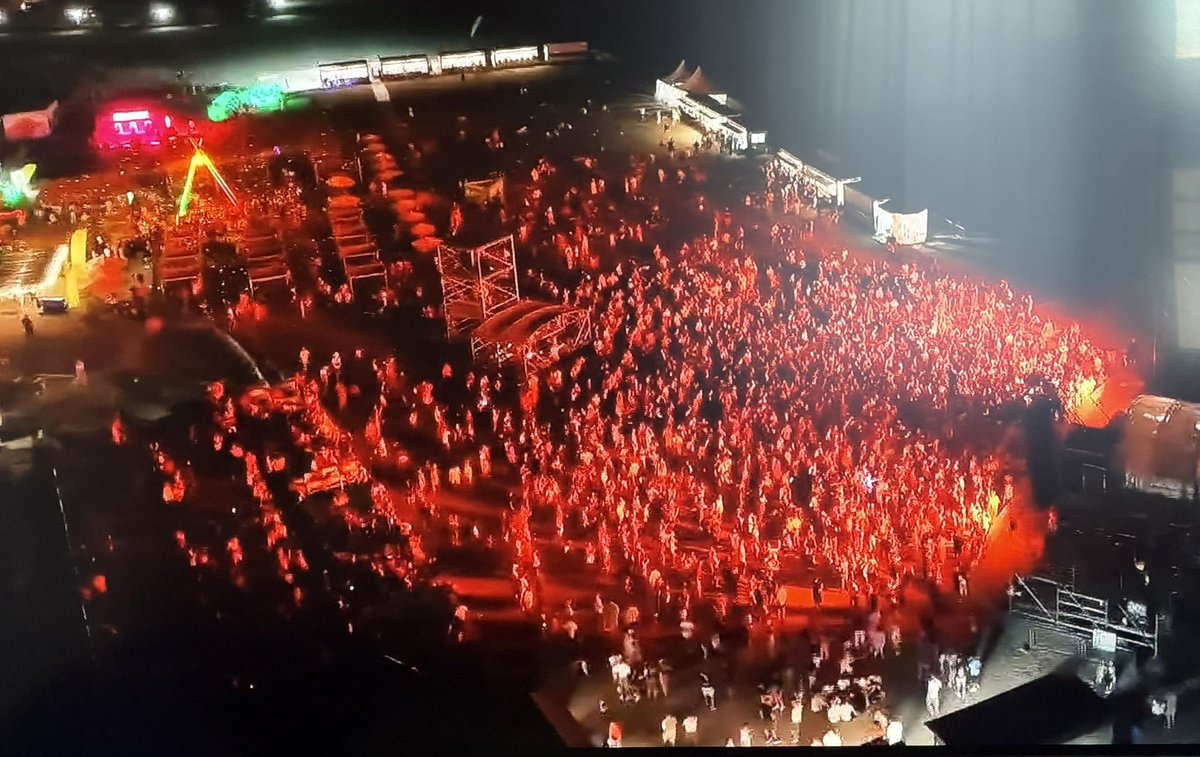 AmbasadorsaS's tweet photo. Za Exit smo dali 1.5 mil eura.
Doslo je 50000 ljudi.
Ocekivalo se 210000 nocenja i 40 mil prihoda.

Nije bilo ni 30000 ljudi, a o 100000 nocenja da sanjamo.

Poređenja radi, od utakmicr CG Engleska smo zaradili oko milion, a doslo je oko 2500 navijača.

Pa vidite đe da ulazemo. https://t.co/wYv8ApvyYY