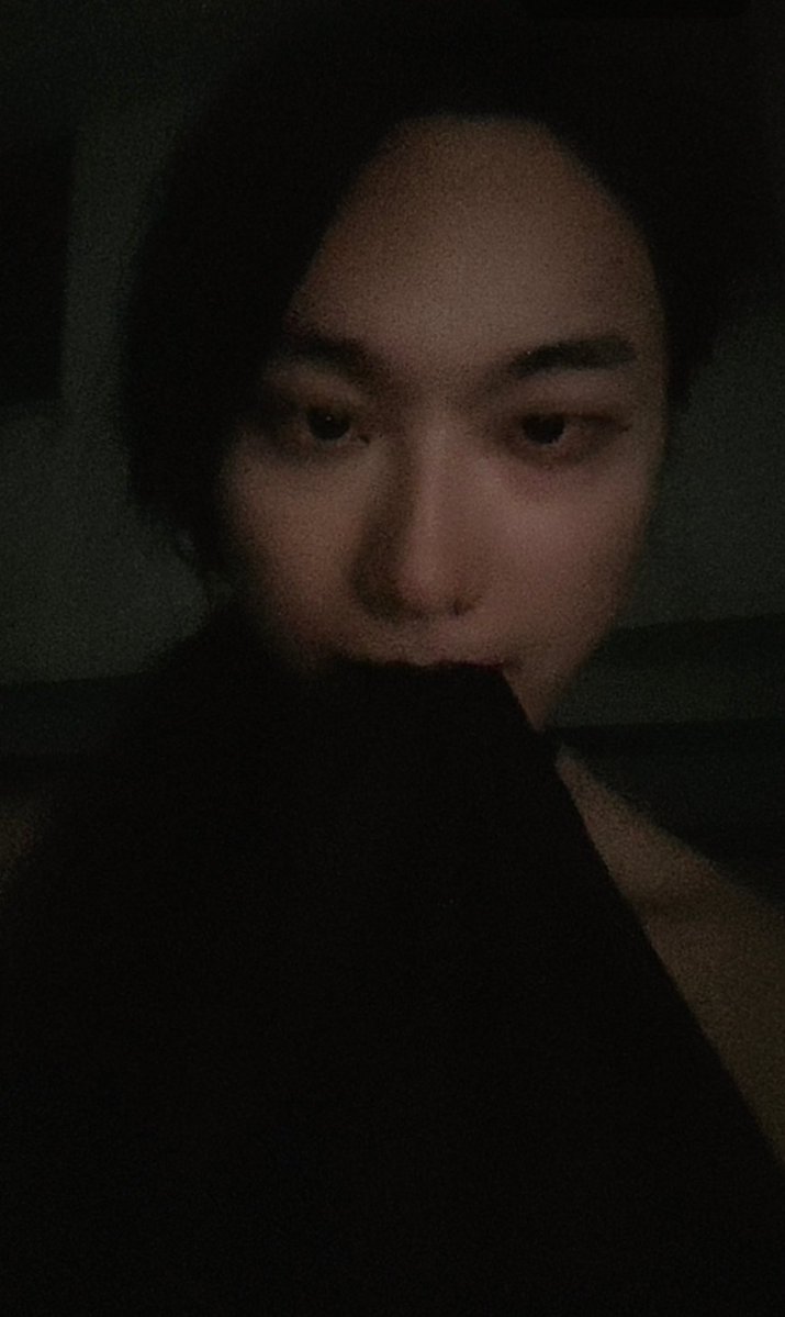 ywlc6's tweet photo. 公厕灌肠调教，肚子里有3.5L呢，后面屁股对着窗户全部喷射在外面的街道上，因为锁了两周，唧唧一直在流水，最后失禁的时候才发现不知何时已经泄精了..
#露出 #男娘 #灌肠 #贞操锁 https://t.co/lcpOBYSWlx