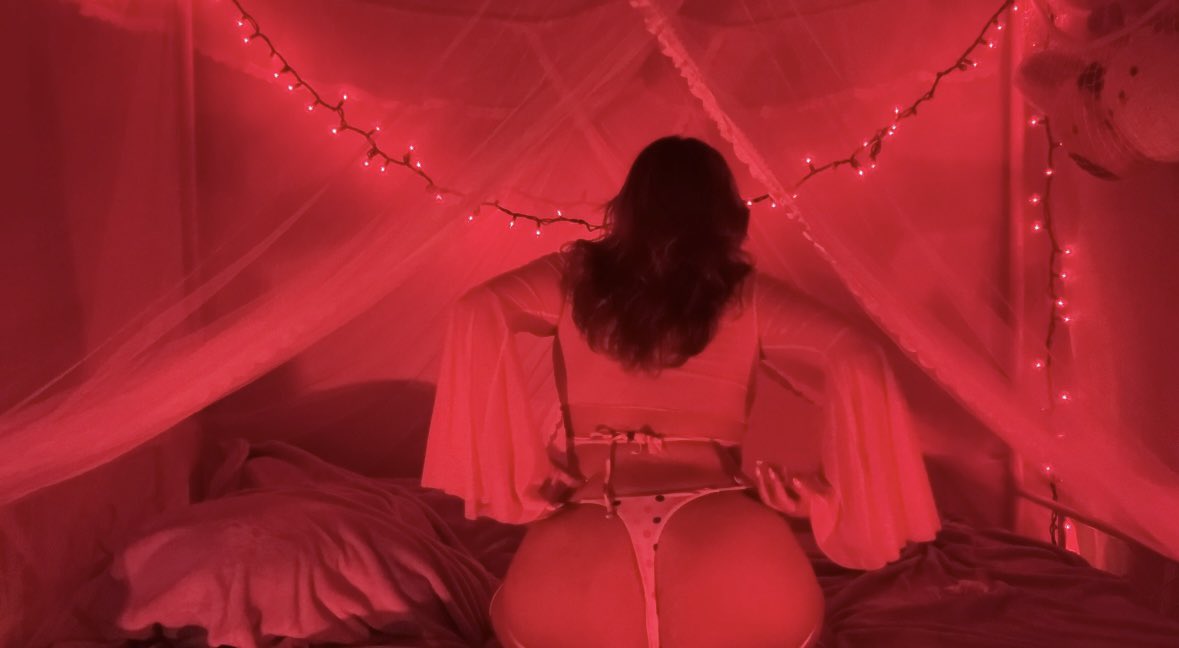 BrookieBOnly's tweet photo. Absolutely wataaaa 💦💦👀 https://t.co/zQQbbTcoSE
