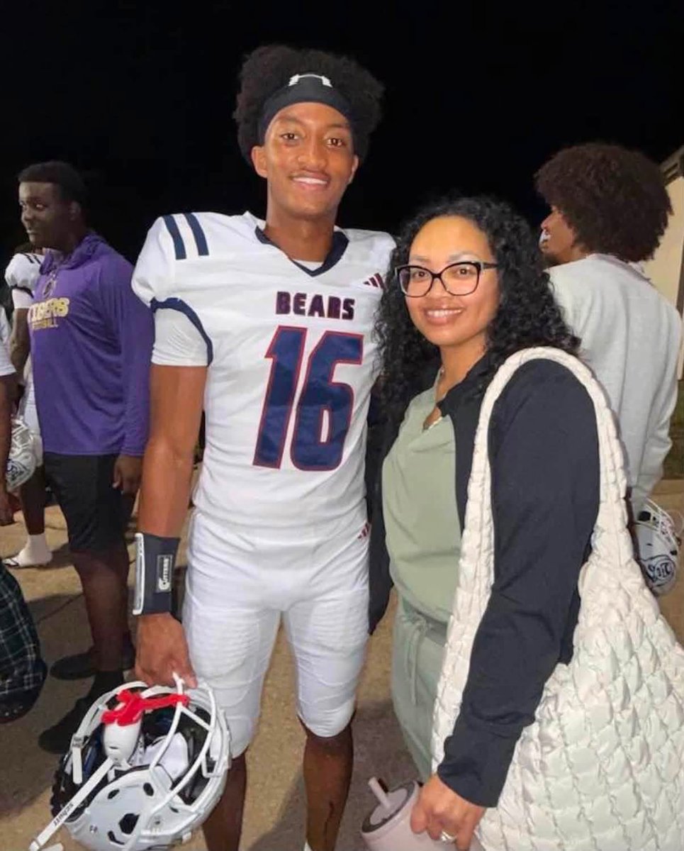 SeeRacists's tweet photo. 🚨 Nolan Xavier Wells’ mother confirms body found on Horn Island is her 18-year-old son.

Christine Wonsley has confirmed that the body recovered on Horn Island on Monday, July 6, is her son, 18-year-old Nolan Xavier Wells.

Nolan was last seen on Saturday, July 4 around 3 p.m. on the west tip of the north side of Horn Island. Newly reviewed surveillance footage shows him walking with two or three people around 4:30 p.m. Reports indicate the group he went to the island with left without him. His phone was later recovered by family.

On Monday, a body was recovered on Horn Island during the ongoing search. Nolan’s mother has now confirmed that the body is her son’s.

Multiple agencies, including the U.S. Coast Guard and United Cajun Navy, were involved in the search. A command post was set up at Lake Mars Boat Launch in Ocean Springs.

Nolan played football at Ocean Springs High School and was a wide receiver at Southwest Mississippi Community College.

Sources: Jackson County Sheriff’s Department and local reporting.