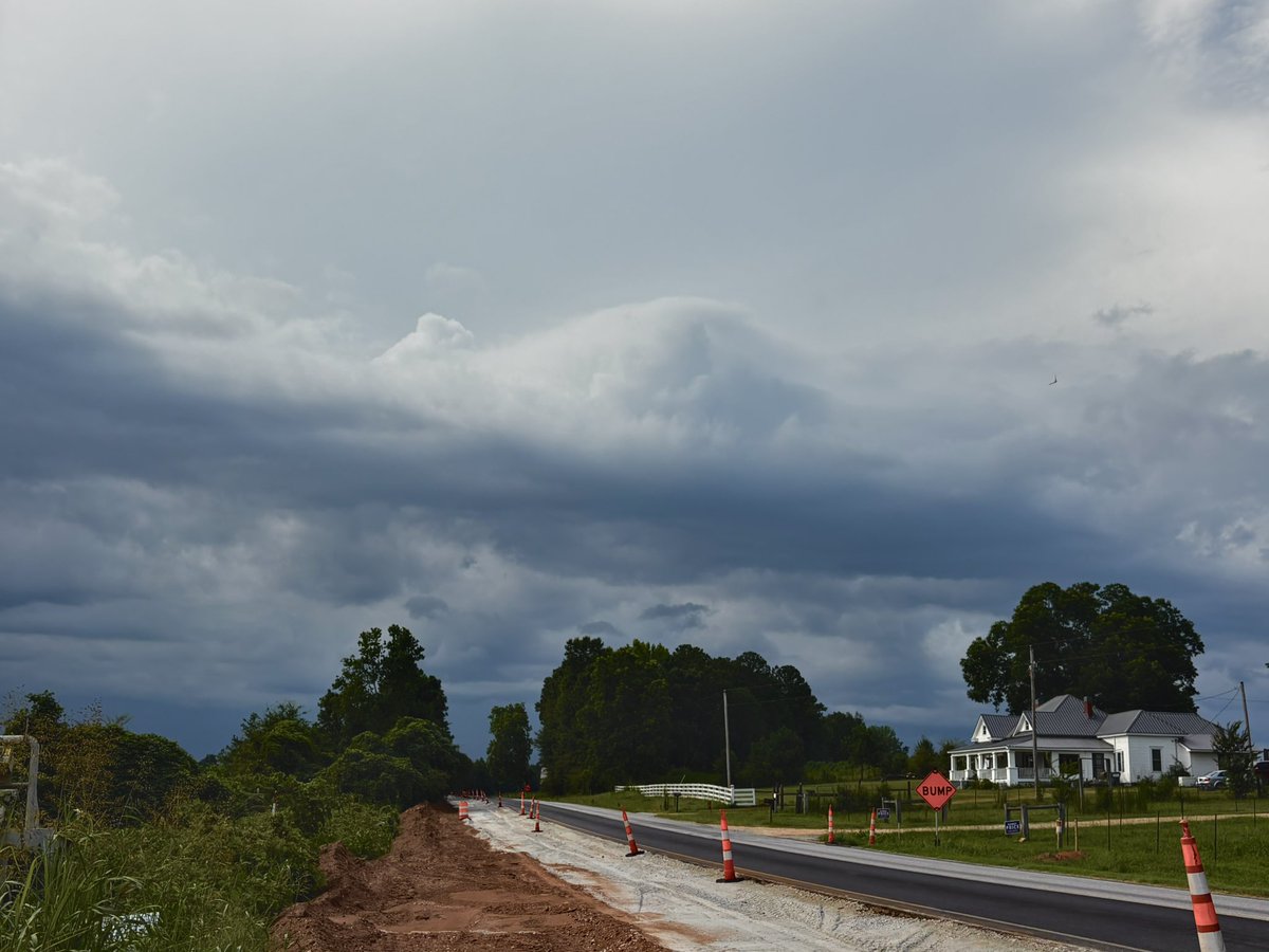 PocketLott's tweet photo. She’s a fast moving  shelf cloud Welch, Alabama @spann @ChristinaWSBwx https://t.co/kgNZlPdyqQ