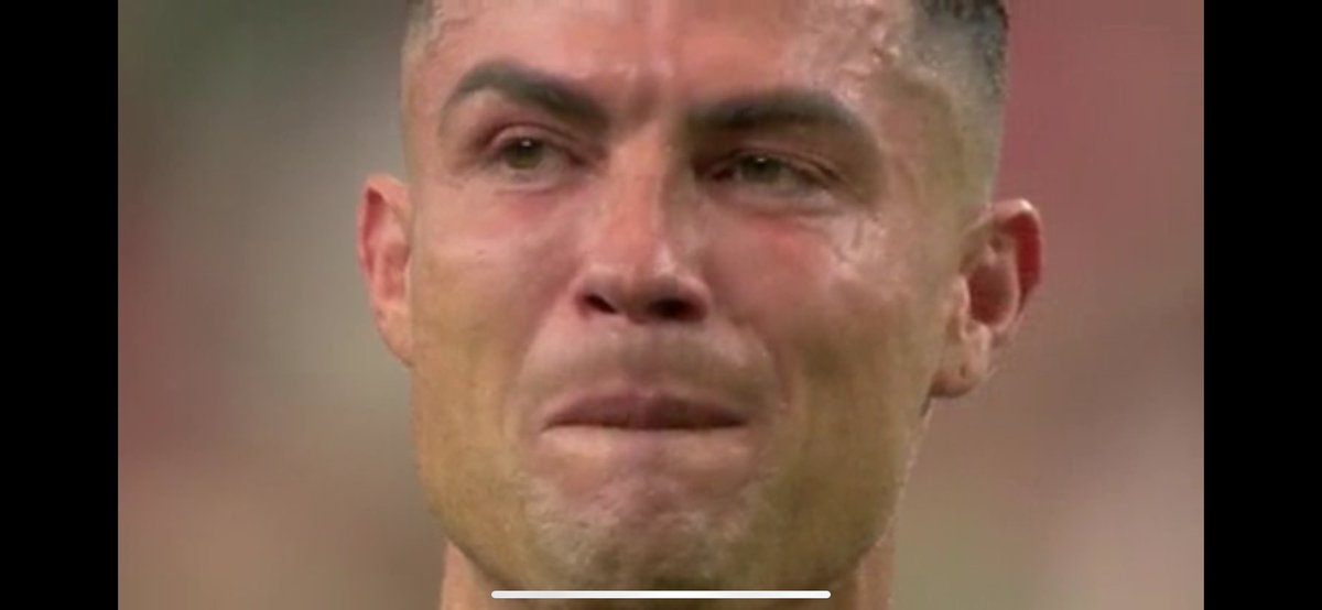 Robrelliey's tweet photo. @CFC_OBED Boom jor 😂😂😂 e no go cry keh 😂😂😂 https://t.co/DZ4RH8nQbF