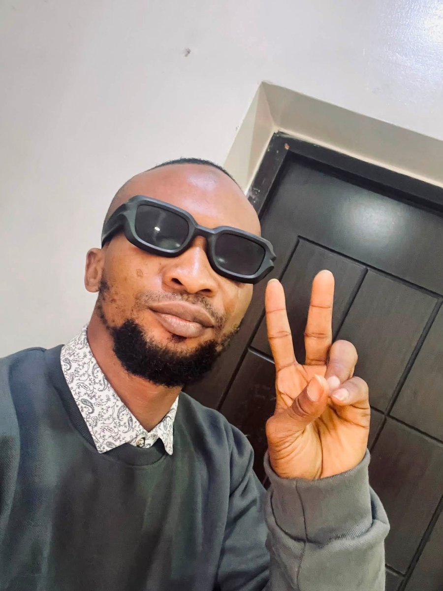 Omo_Kosija's tweet photo. What 8 Months of Building TechKnow Trivia @ThisIsTechKnow Taught Me About Starting Before You’re Ready.

A THREAD 👇👇👇👇 https://t.co/dO6I4GBFyu