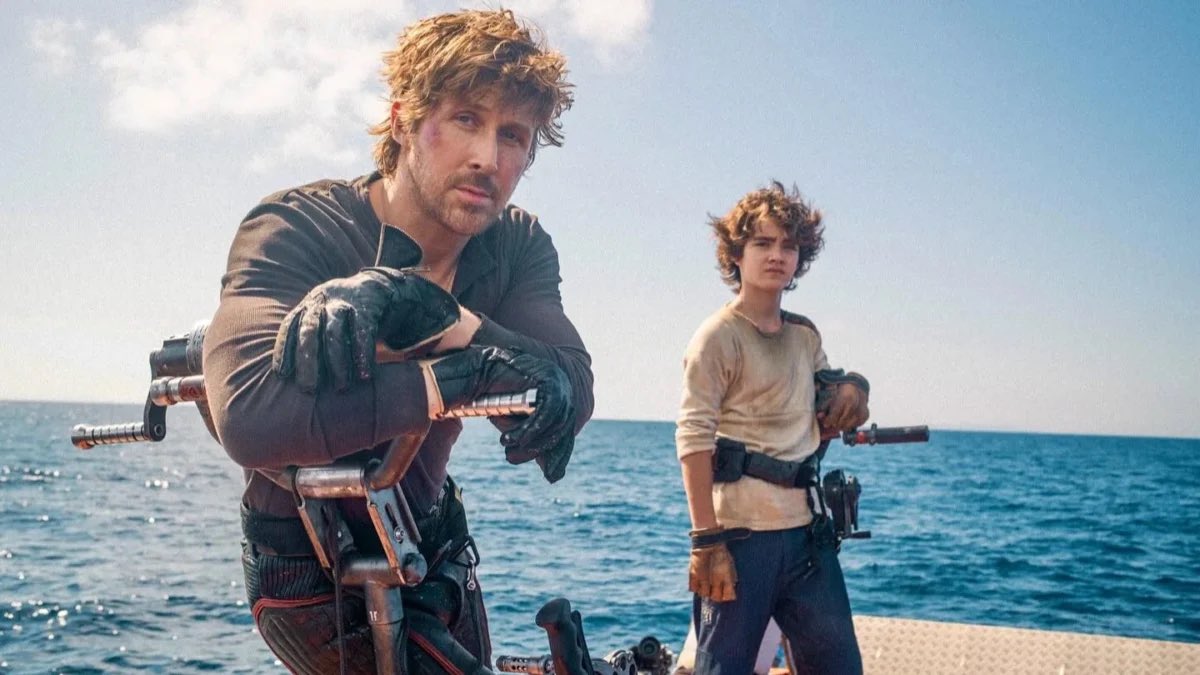 _starwarsnews's tweet photo. Ryan Gosling is reportedly playing a character named Cade, while Flynn Gray plays one sounding like Rone or Ronin. The surnames is unknown. Flynn uses an American accent. Cade is a Han Solo-Style protagonist who wears an important necklace. He was friends with Flynn Gray’s father in early development, Amy Adams will play Flynn’s mother! 

Source: @MakingStarWars