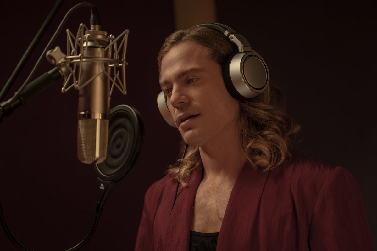 NerdsThatGeek's tweet photo. This week's episode of Anne Rice's #TheVampireLestat on @AMC_TV is all about a deep-cutting album, and deep-cutting wounds, and Juanita (@obi_juanita) is here to recap one incredible tale! #AMCTV https://t.co/vB2mnAxSij https://t.co/S5MRqse5ZF