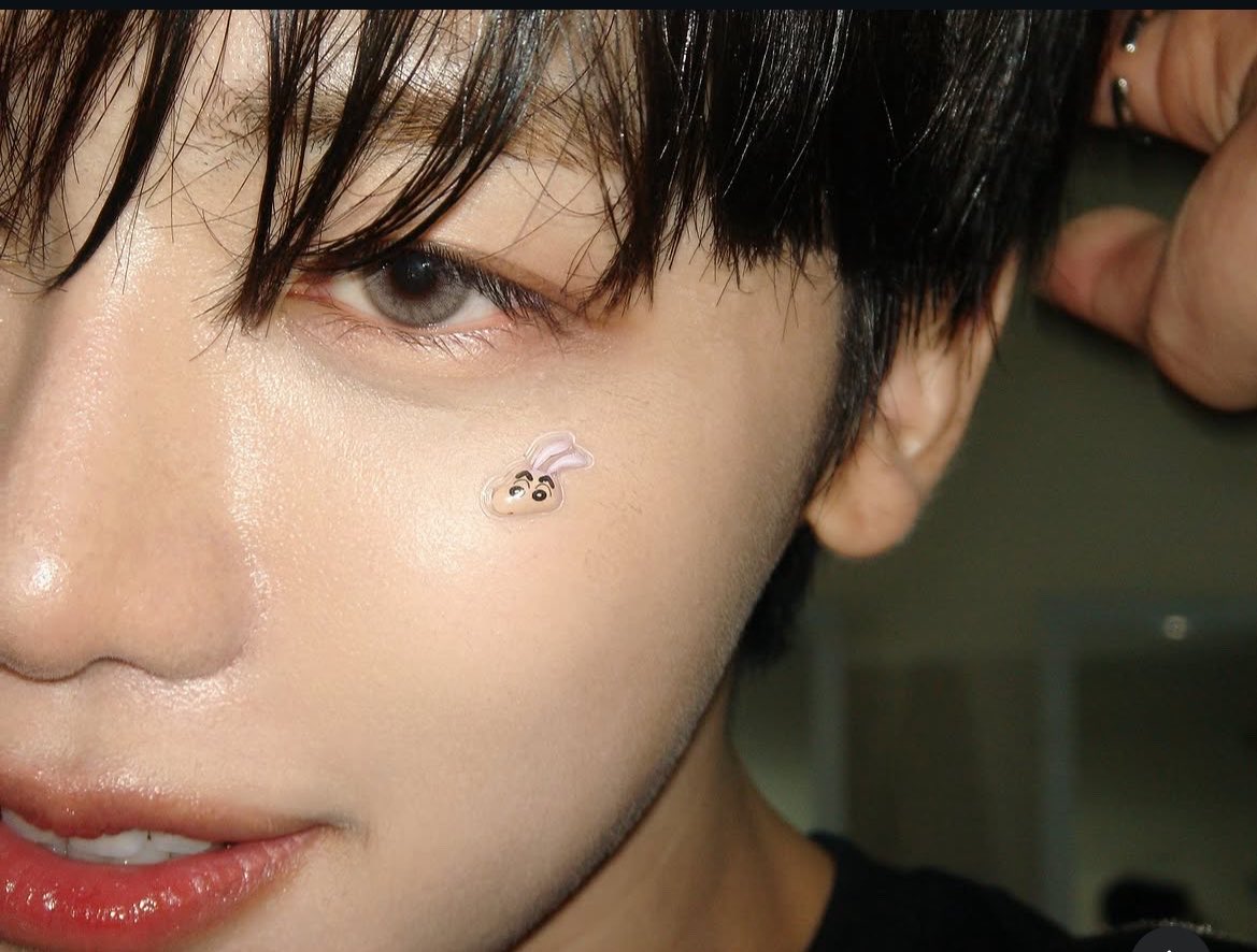 asjaemine's tweet photo. He’s genuinely unreal. Everything about him is beautiful. Prettiest man ever 🫠 https://t.co/UY1ZQWqKKk