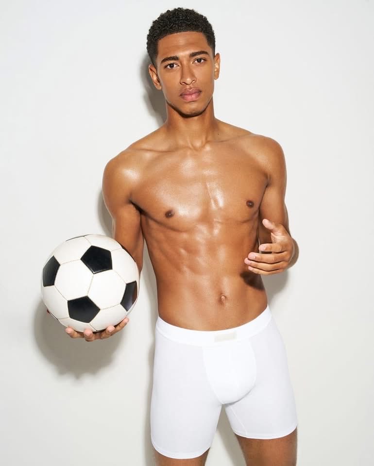 MrPopOfficial's tweet photo. English football player Jude Bellingham for Skims https://t.co/Hd89gdNuUP