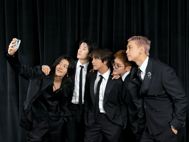 viraltakes's tweet photo. Happy 10th debut anniversary to NCT 127. https://t.co/UcjoxtKZLk
