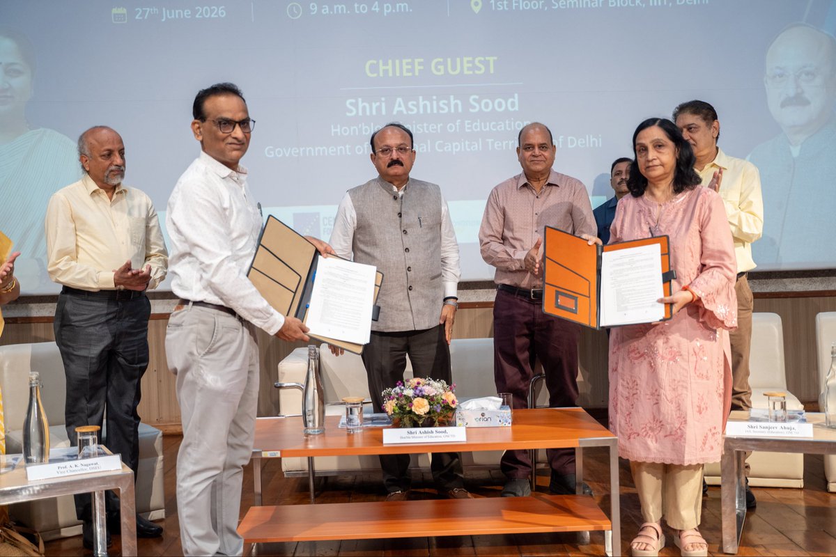 cm_shri_schools's tweet photo. #CMShriSchools Future Maker Bootcamp concluded at #IIITDelhi with 100 students showcasing robotics innovations.
Hon’ble Education Minister Shri Ashish Sood witnessed the showcase as MoUs were signed with #DTU, #IIITDelhi, #DSEU & #IGDTUW to strengthen future-ready education. 🤝 https://t.co/msqmPtJedB