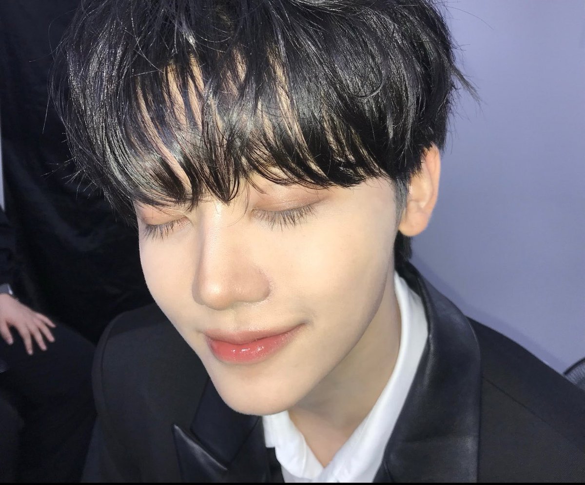 labelnjm's tweet photo. save me from men’s with long pretty lashes https://t.co/6wsFcOiUWB