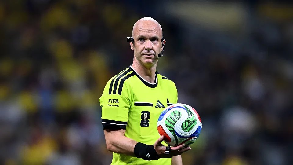FEREEVAZAS's tweet photo. Tiene cara de pitar un penalti en el 89’ https://t.co/jy5aDwsBdU