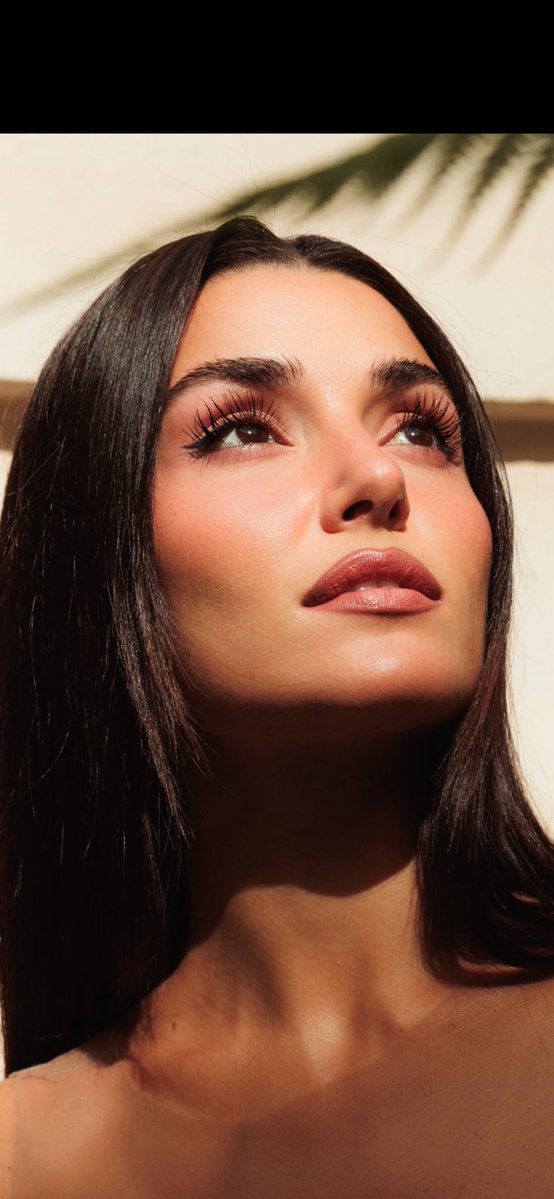 EvaGharibian's tweet photo. Just wowwww 🔥👸❤️🥰 #HandeErçel  No man deserves her No man . https://t.co/YSNCbkD6Ud