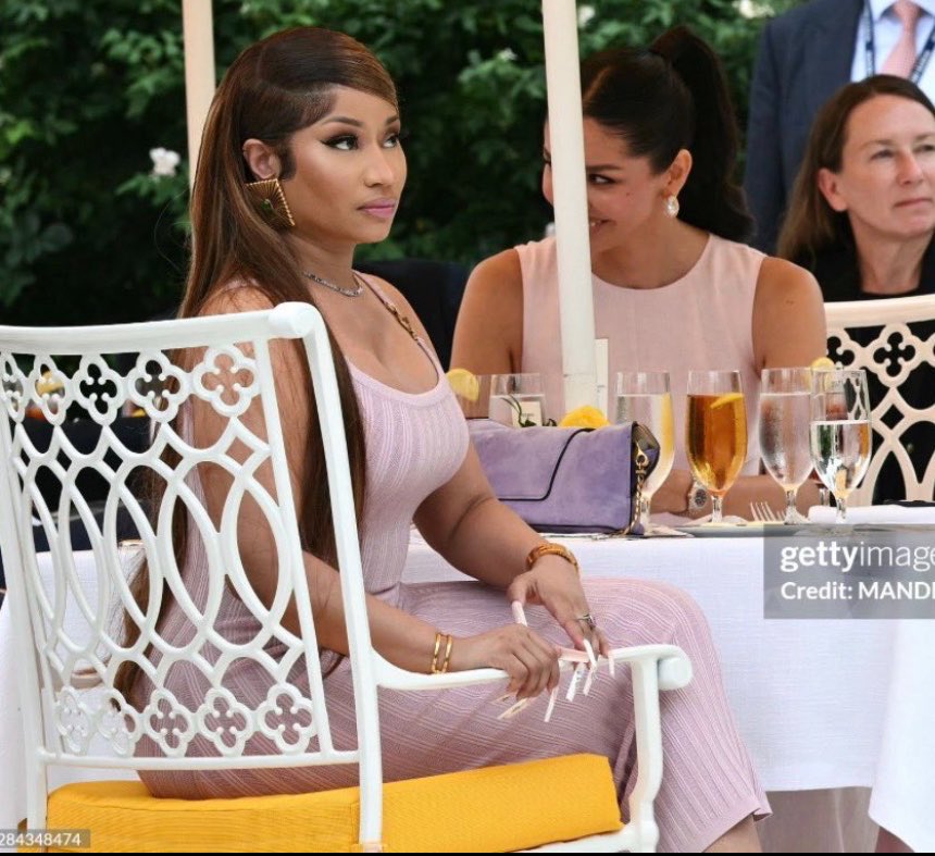 driipdasani's tweet photo. off guard getty. CLOCK IT BITCH 💕 https://t.co/P9uCpw8DOO