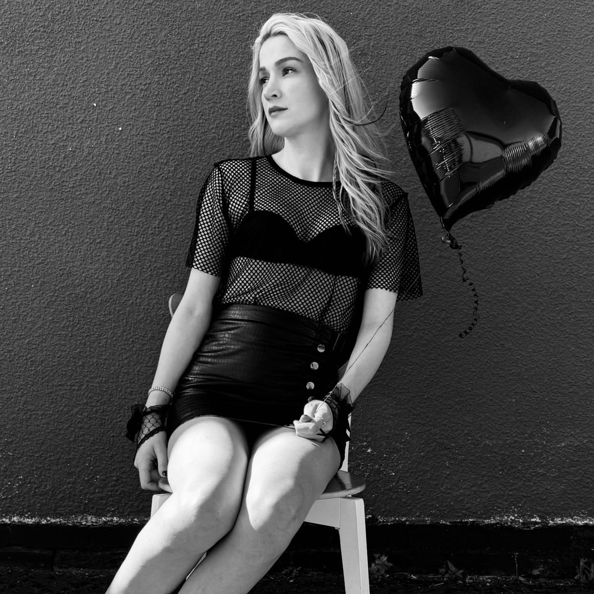 MalibuDelish's tweet photo. ‘Don't break my heart’ alternative covers from the photoshoot 🖤 #transartist #altartist #rockartist https://t.co/UmdXdUlbYI