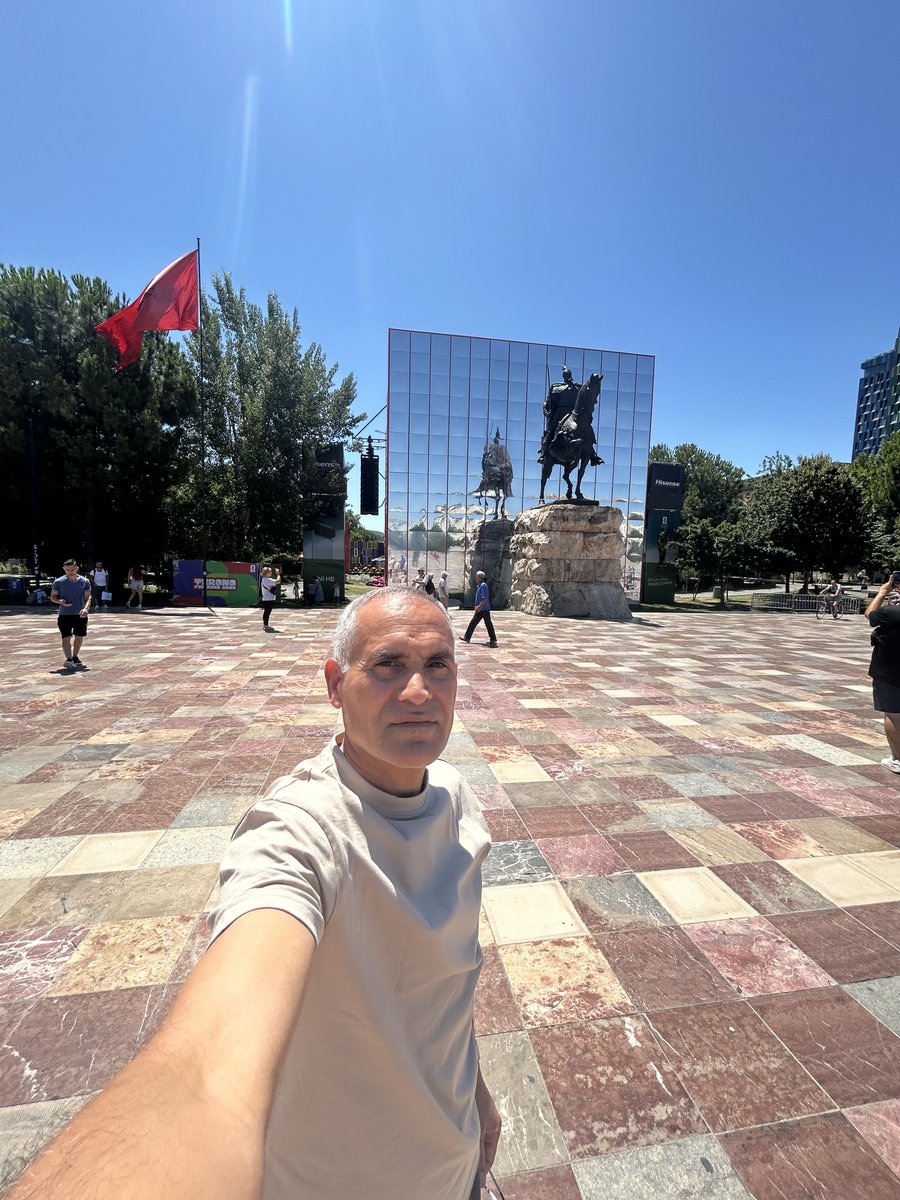 mkamal31's tweet photo. Skanderbeg Square, Tirana Albania 🇦🇱 https://t.co/8M2diq12gz