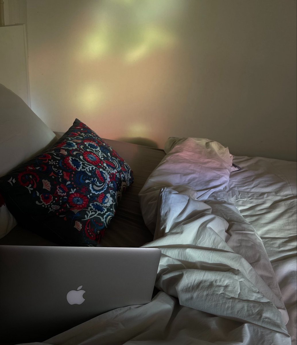 Floating in Reverie tweet media