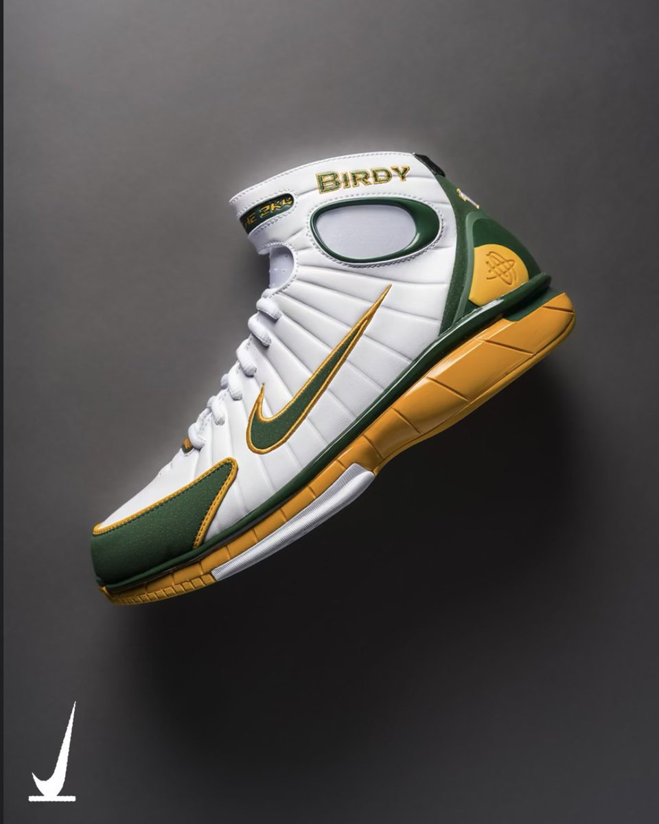 SoleRetriever's tweet photo. OFFICIAL: SNKRS Verified confirms the first-ever release of Sue Bird’s Nike Air Zoom Huarache 2K4 “Birdy” PE 🐦

🗓️ July 24th
💵 $200 https://t.co/POlljwZAJh