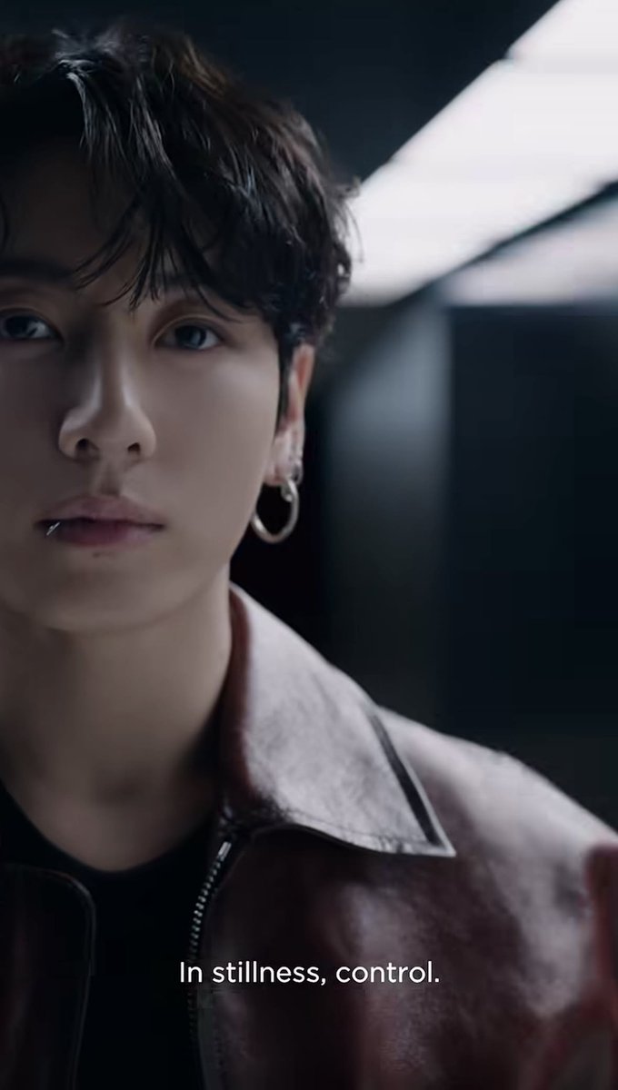Giulia96080943's tweet photo. "With a performer like Jungkook, the starting point is different. It begins with an emotional connection to the brand itself, its history and its values. He is first and foremost an ambassador, and that is what this chapter is about"
 https://t.co/foOAkz5azN https://t.co/Fq5A3suliL