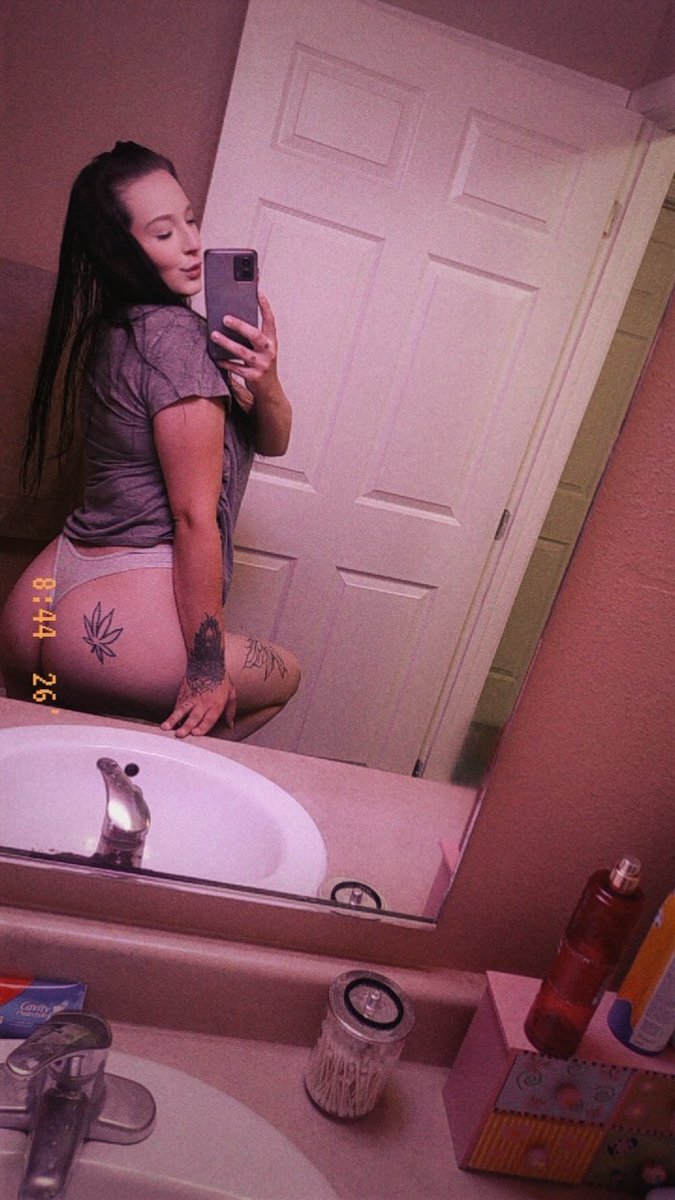 TheCoolMom666's tweet photo. Come subscribe, and I'll show you something worth It..🫣

https://t.co/nTcti86wUW https://t.co/GWgLNkaLyX