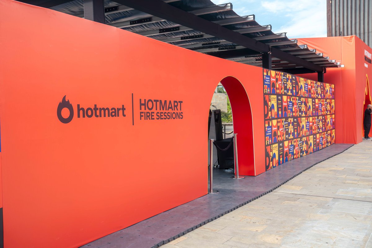 teclacomco's tweet photo. Hotmart confirma a Bogotá como sede de FIRE Sessions 2027 y lanza herramienta de inteligencia artificial https://t.co/2QFax7gxHO @hotmart_es https://t.co/8X7JXxsxaO