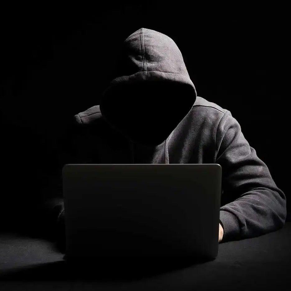 SOLBULLTIN's tweet photo. BREAKING NEWS 🚨: 
$20M IN $BONK TOKENS DRAINED FROM DAO IN GOVERNANCE ATTACK.

TOKENS NOW BEING MOVED TO EXCHANGES.

#BONK #CRYPTO

@WhaleInsider https://t.co/npJCaaJunR