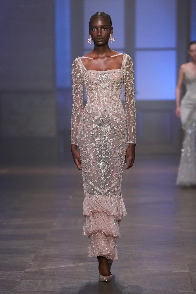 fashionitgirl's tweet photo. georges hobeika fw26

the sweeping trains, intricate beadwork, and cinematic evening dresses met Jad’s preference for cleaner silhouettes and sharper proportions somewhere in the middle
that skirt is one of the most fabulous pieces I’ve seen in so long https://t.co/YazzEPPcP0