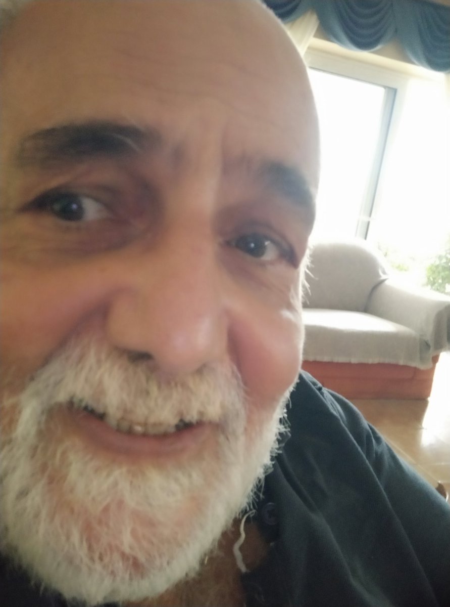 θανασης ροιδης tweet media
