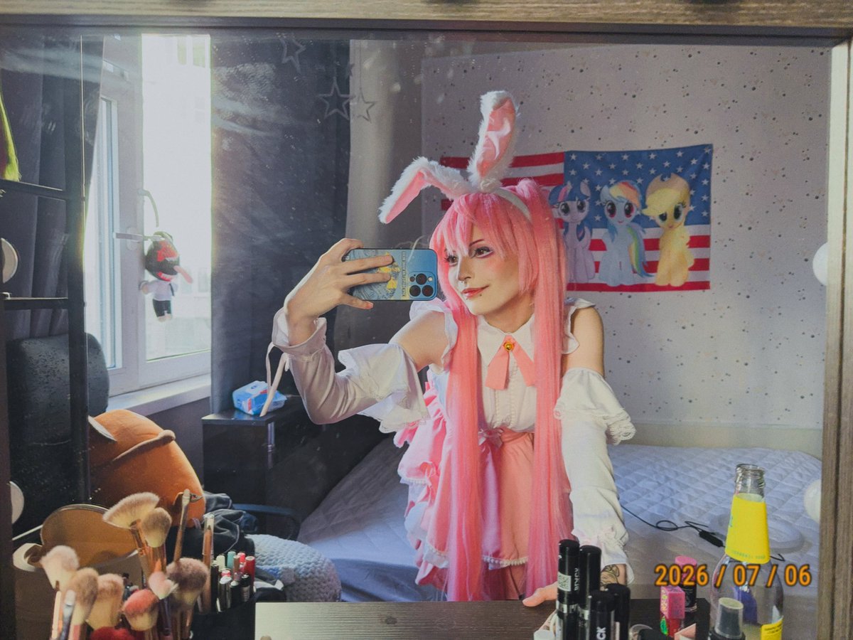 soboreeeeed's tweet photo. sakura bunny miku 🤭🌸🐰 #cosplay #sakura #miku #MikuHatsune https://t.co/AWqOWIkzsK