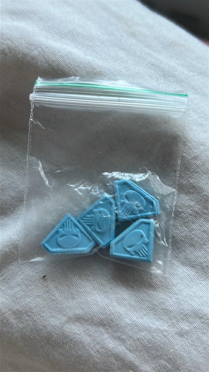 ampxjlfo's tweet photo. 🥳🥳🥳 gonna try blue punishers for the first time !! #drugtwt #mollytwt https://t.co/Qdigu1kmkg