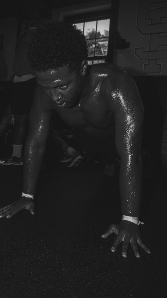 Dylan9kk's tweet photo. Been on a different type of run, I got so much to prove this season.. https://t.co/JXRfw3hxNC